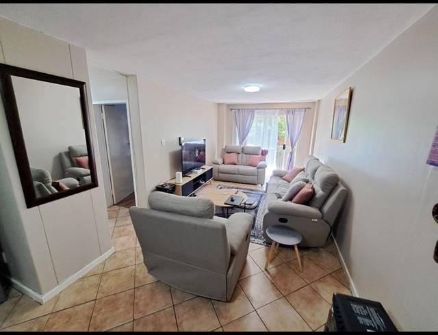 3 BEDROOM PROPERTY TO RENT IN DIE HOEWES